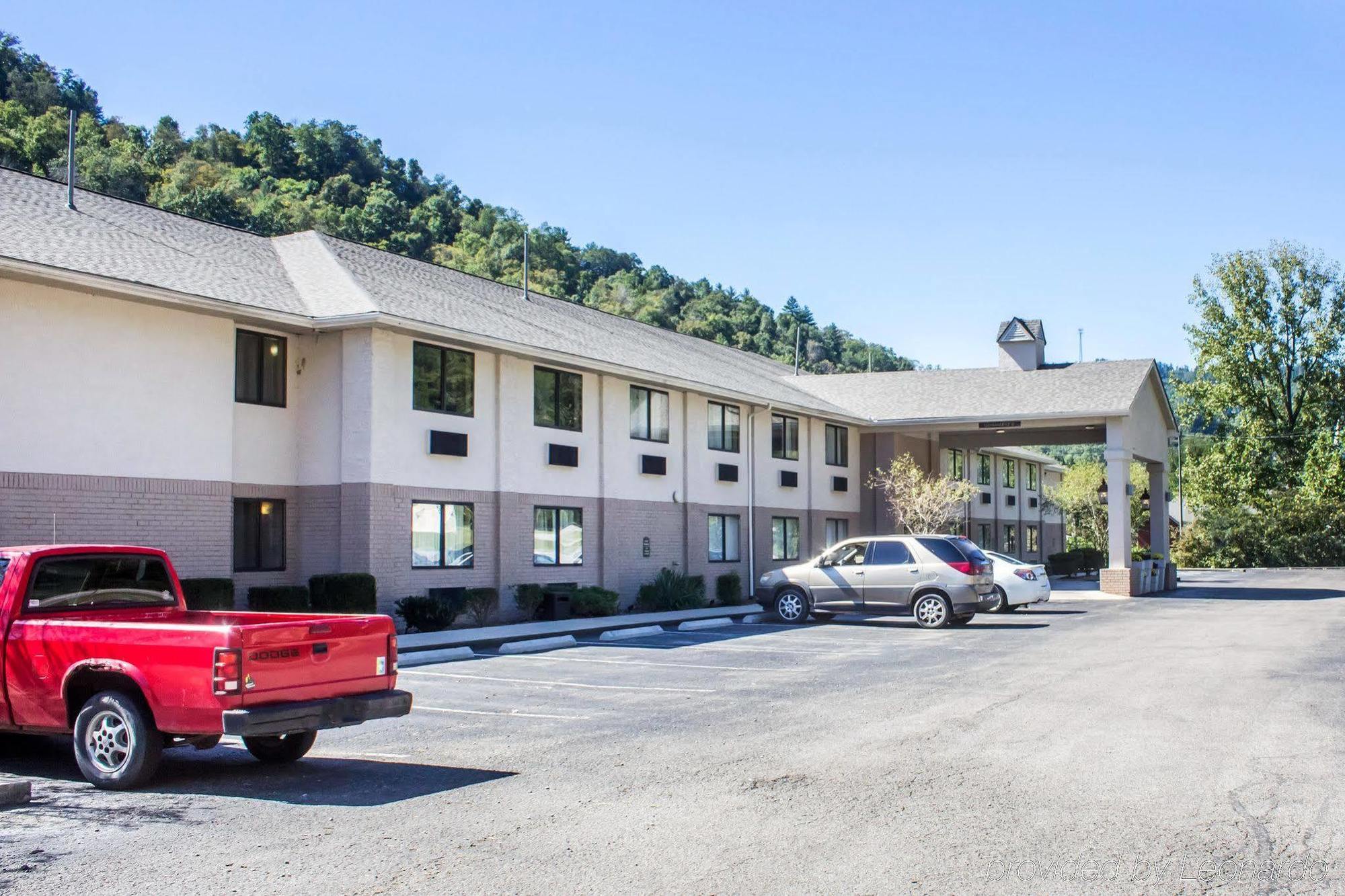 Quality Inn Harlan Exterior photo