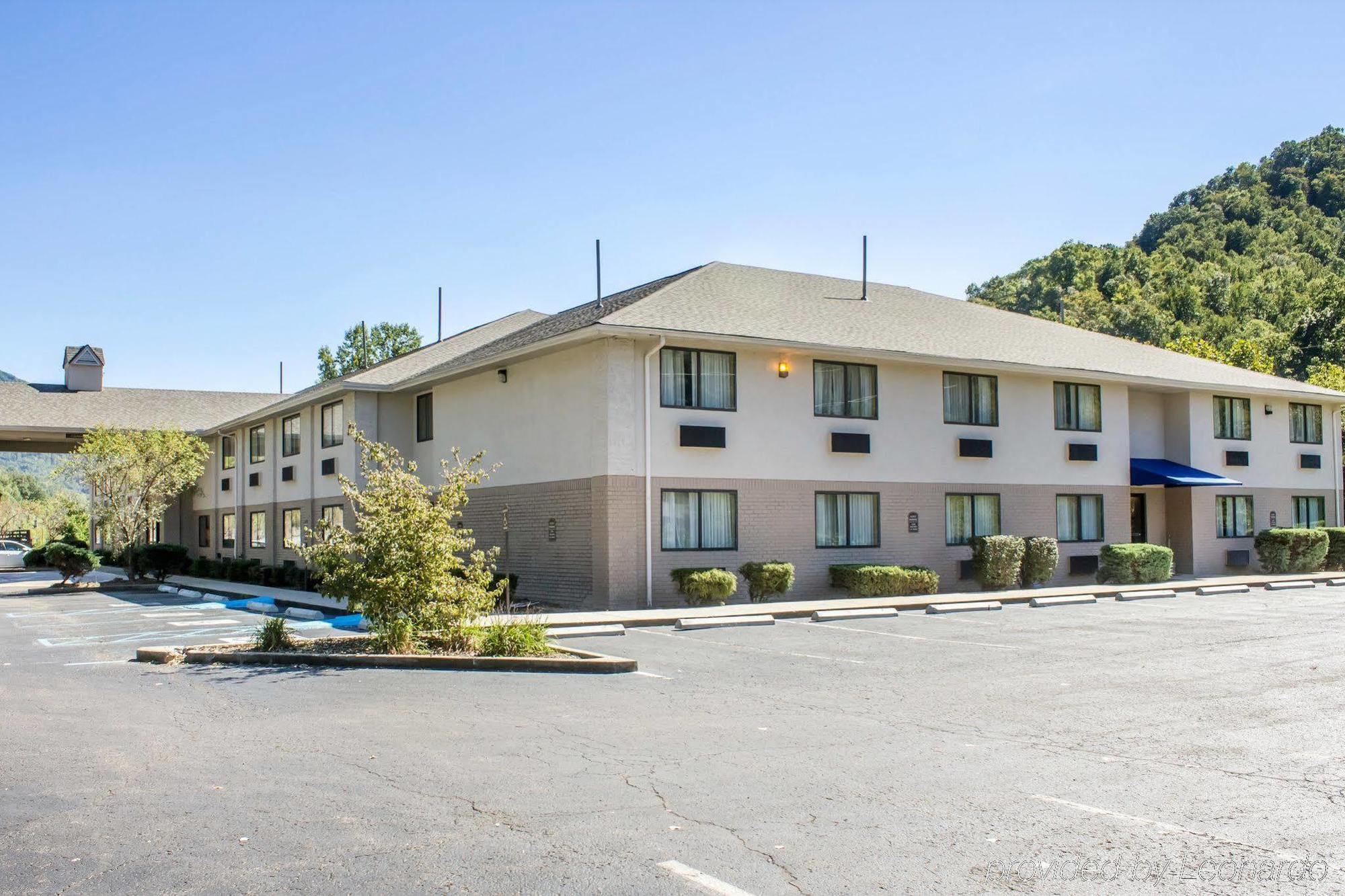 Quality Inn Harlan Exterior photo